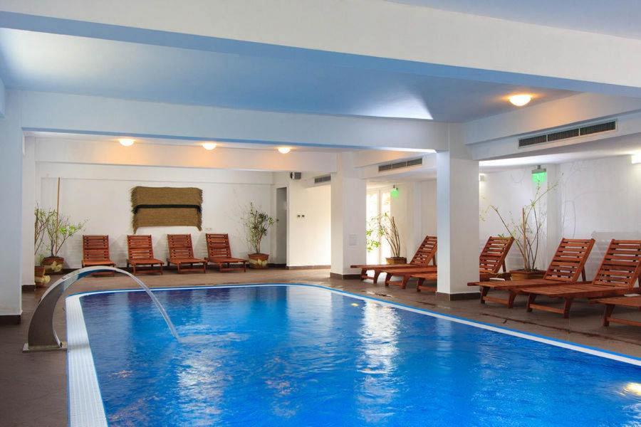 Hotel Domnitei Călimăneşti Buitenkant foto