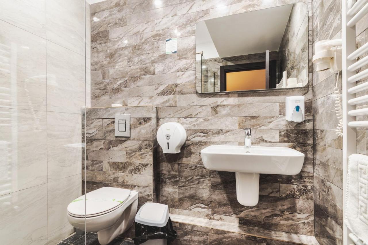 Hotel Domnitei Călimăneşti Buitenkant foto