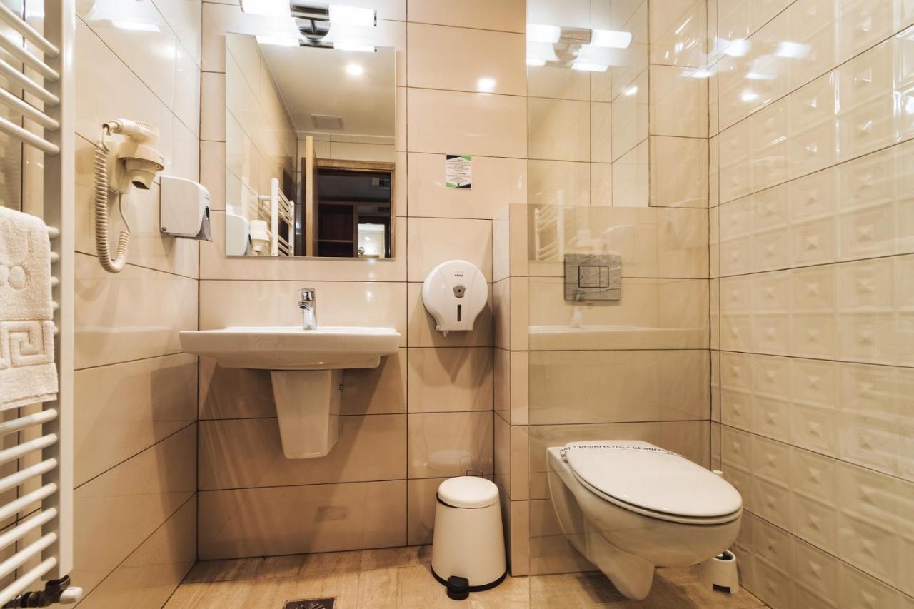 Hotel Domnitei Călimăneşti Buitenkant foto