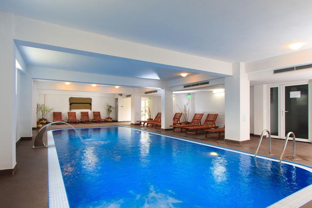 Hotel Domnitei Călimăneşti Buitenkant foto